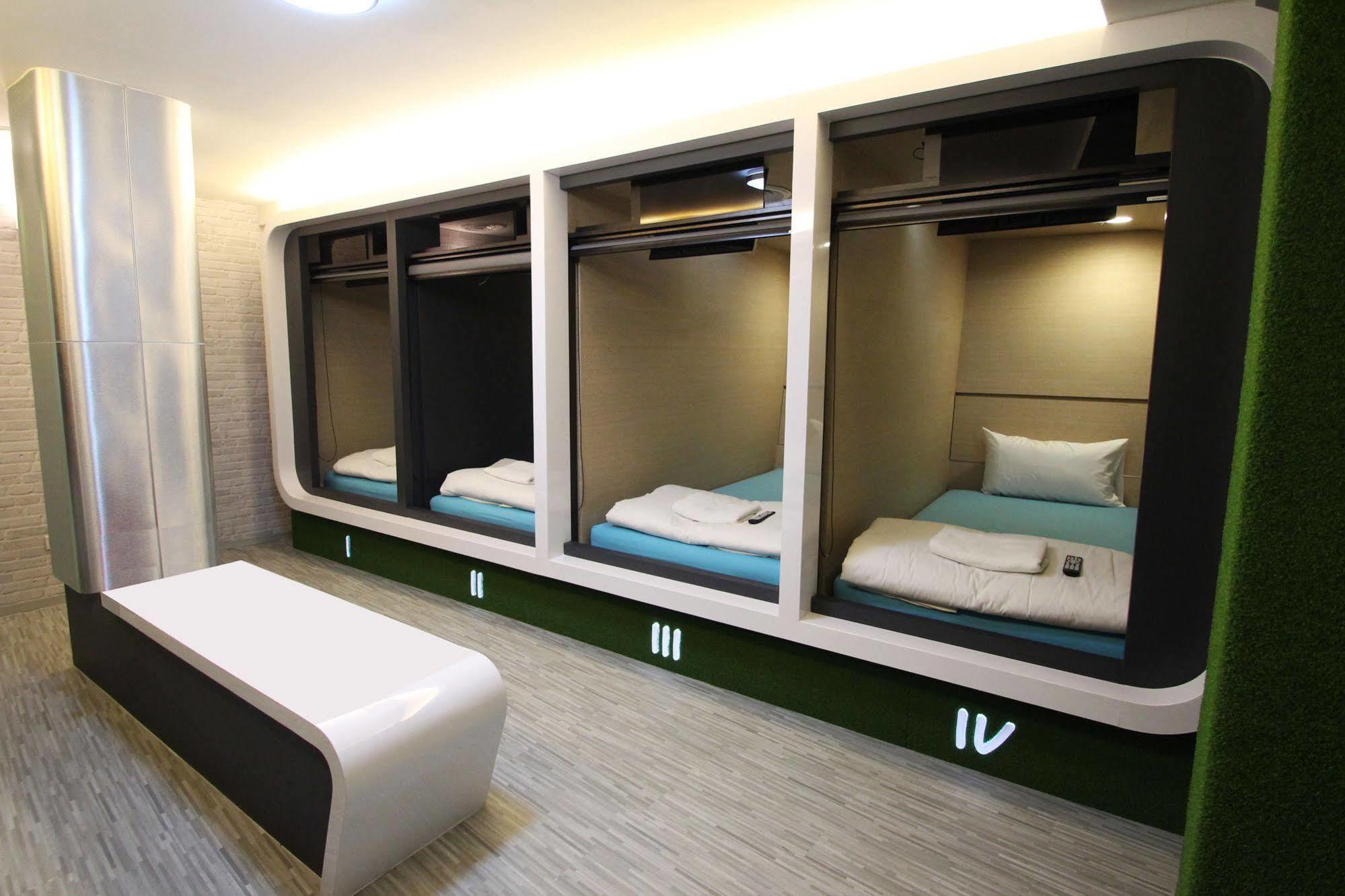 Preme Hostel Bangkok Eksteriør billede